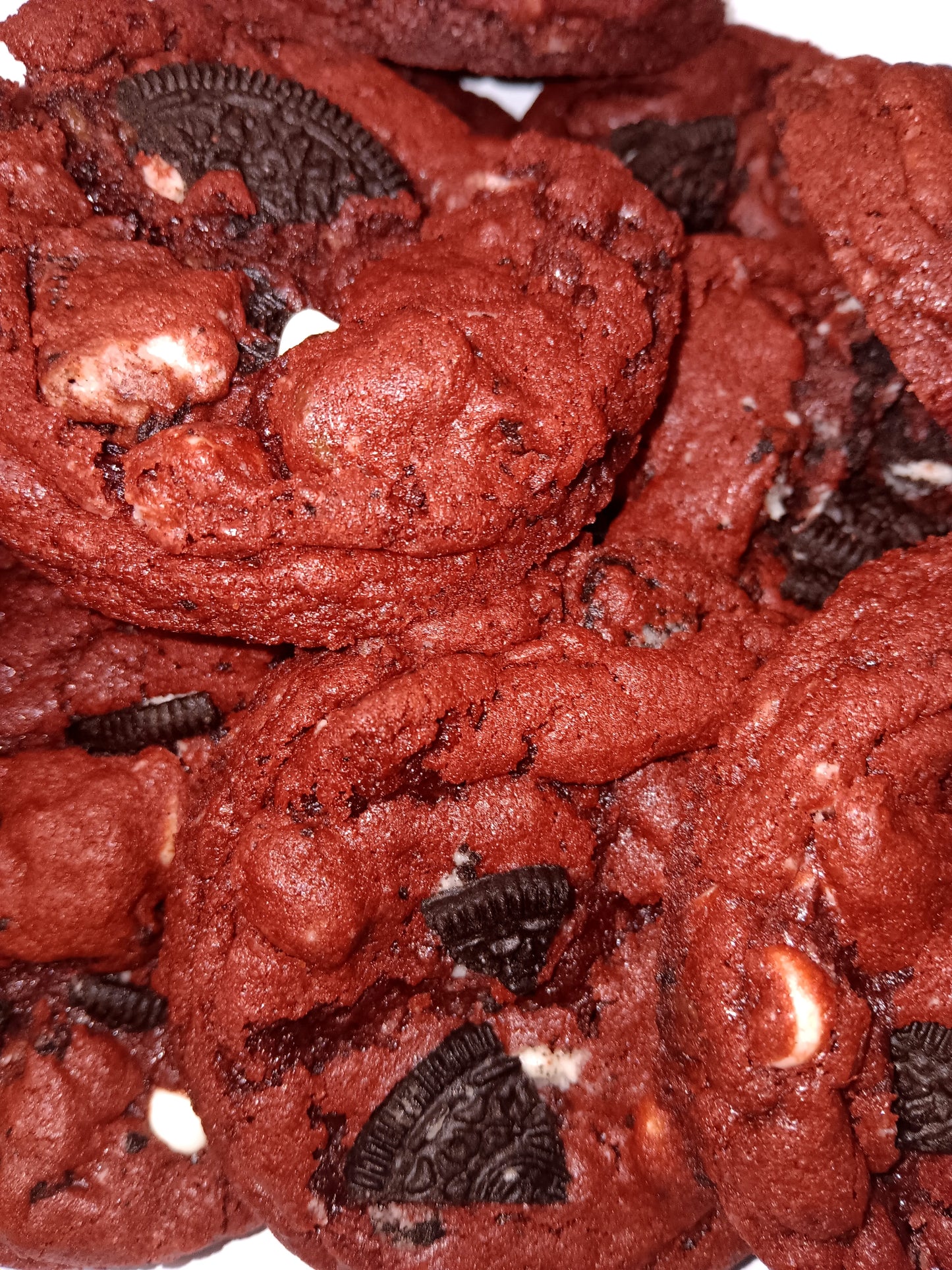 1/2 DOZEN RED VELVET OREO COOKIES