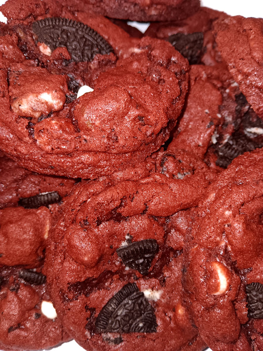 1/2 DOZEN RED VELVET OREO COOKIES